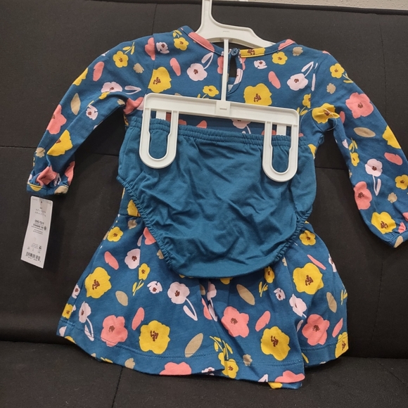 (Just  One You) Carter's 6 Month Dress and Bottom - Picture 2 of 2